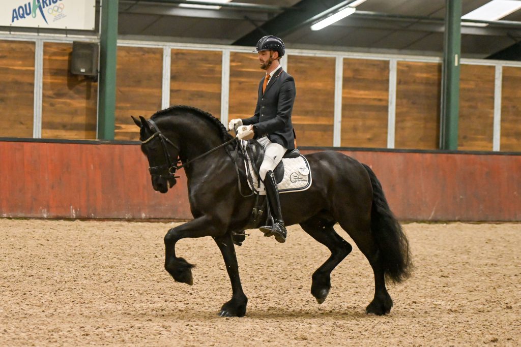 Wens fan ’t Surcher Oord (Alke 468 x Jasper 366) met Ludo van der Weide-2054-20230223