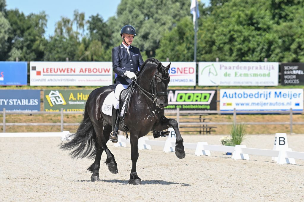 7 Stal Okkema’s Yeske (Michiel 442) met Bennie van Es-1434-20220717